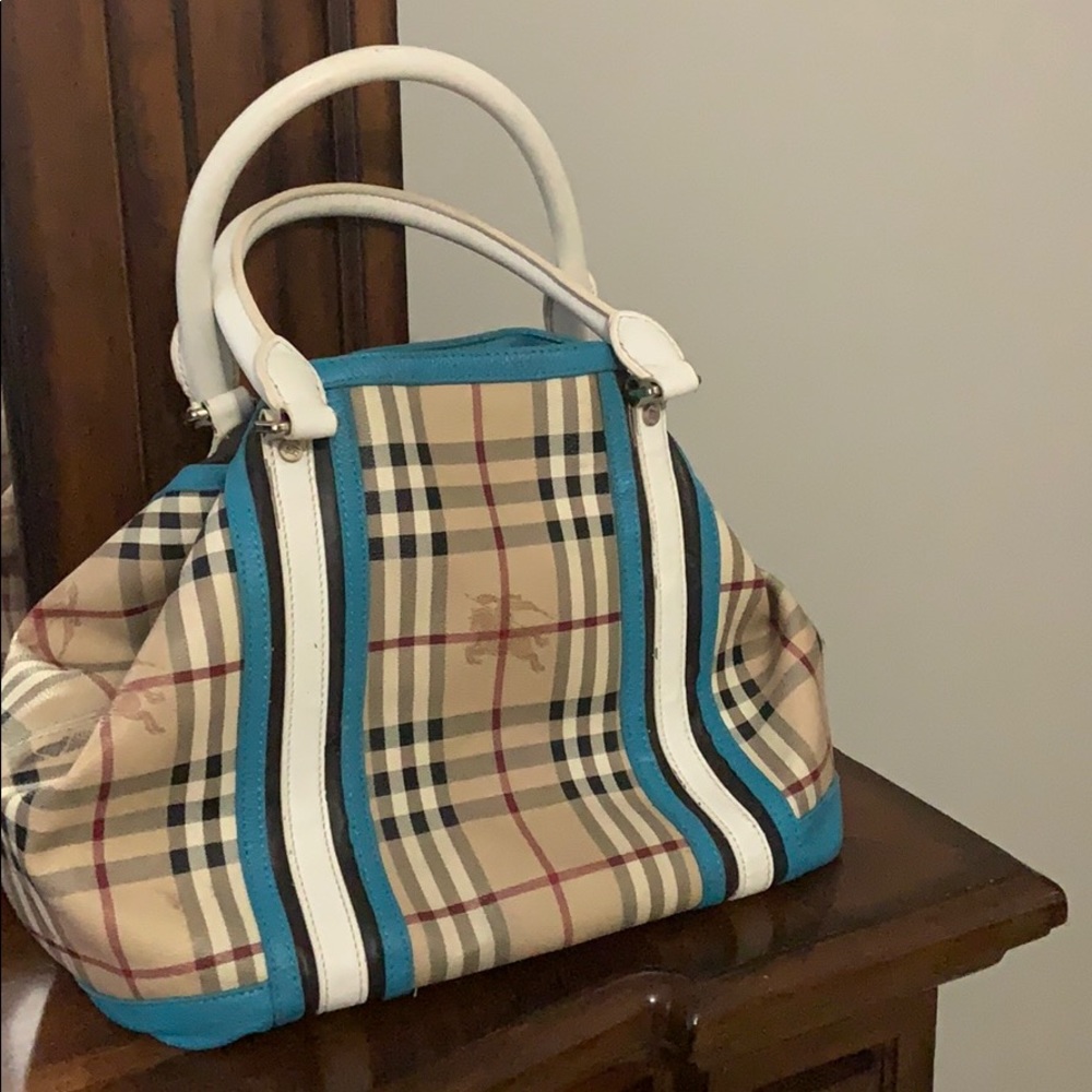 Burberry 100%Authentic bag - Picture 1 of 13